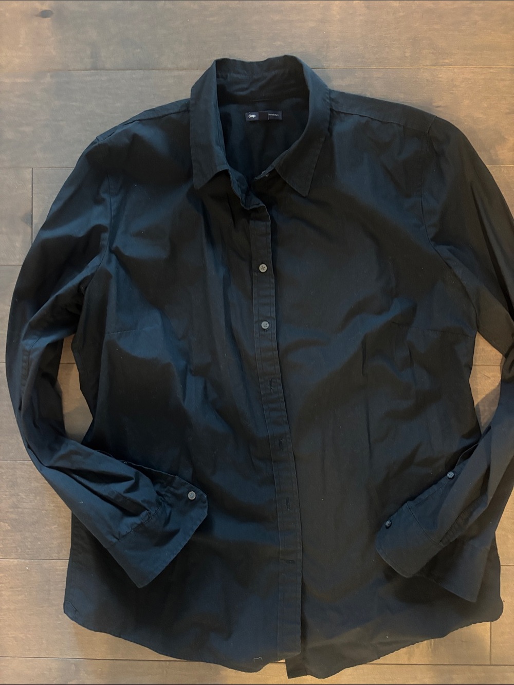 GAP Womens Black Long-Sleeve Button-Down Shirt